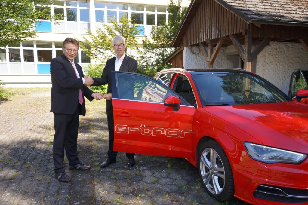 E tronÜbergabe